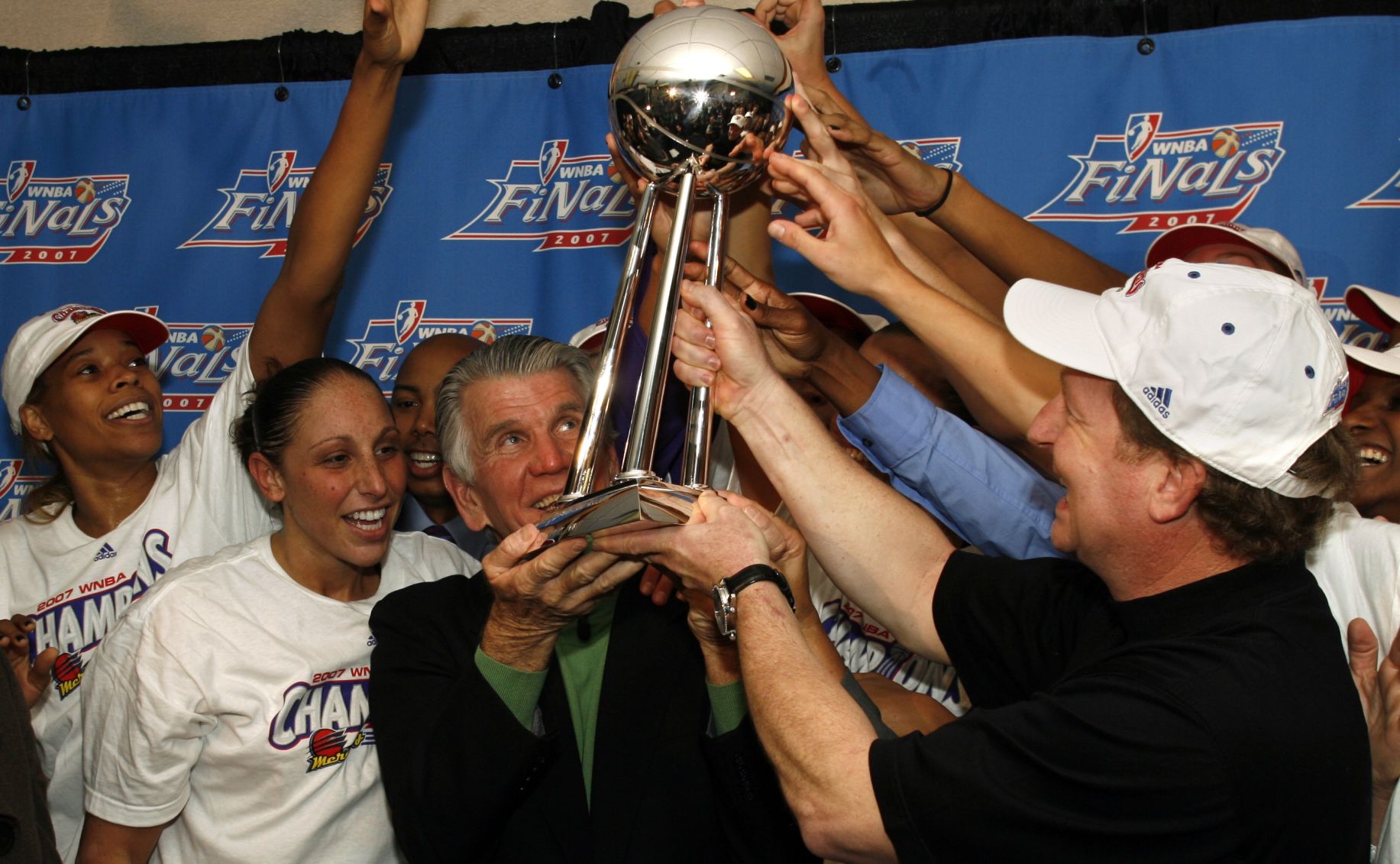2007: WNBA